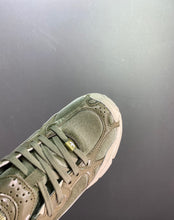 Cargar imagen en el visor de la galería, Adidas Astir Orbit Green Wonder White Gold Metallic GX8548