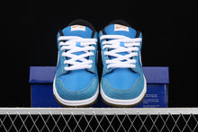 Cargar imagen en el visor de la galería, SB Dunk Low Pro Blue White Street Fighter Chun Li 304292-405