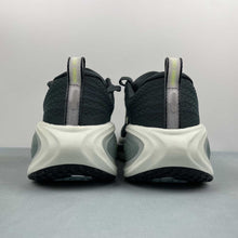 Cargar imagen en el visor de la galería, Nike Zoom Vomero PLUS Seaweed Cannon Green Haze Volt HV8150-300