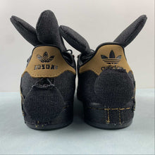 Cargar imagen en el visor de la galería, Melting Sadness x Adidas Superstar Halloween Core Black Brown IG9632