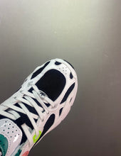 Cargar imagen en el visor de la galería, Adidas Astir White Black Acid Red GY1122