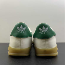 Cargar imagen en el visor de la galería, Adidas x Gucci Gazelle White Leather