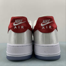 Cargar imagen en el visor de la galería, Air Force 1 Low 07 ESS Satin White Varsity Red DX6541-100