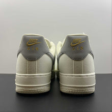 Cargar imagen en el visor de la galería, Air Force 1 07 Low Ice Blue Cream Gold MN5696-009