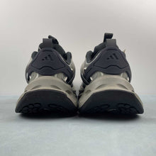 Cargar imagen en el visor de la galería, Adidas XLG Runner Deluxe Silver Pebble Carbon Ivory JR8078
