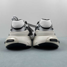 Cargar imagen en el visor de la galería, Adidas Adistar XLG Core Black Metallic Silver Off White IH3381