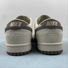 Cargar imagen en el visor de la galería, SB Dunk Low LV Brown Black XQ5180-316