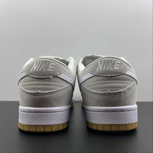 Cargar imagen en el visor de la galería, SB Dunk Low Grey White Brown 304292-106