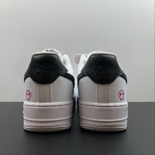 Cargar imagen en el visor de la galería, Air Force 1 07 Low Ufo Star White Black White Pink DD8959-100