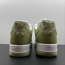 Cargar imagen en el visor de la galería, Air Force 1 07 Low Paisley Avocado Green White XM6386-556
