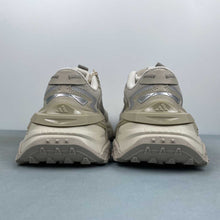 Cargar imagen en el visor de la galería, Adidas XLG STORM EDGE Wonder Beige Putty Beige Alumina JQ4088