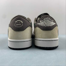 Cargar imagen en el visor de la galería, Travis Scott x Air Jordan 1 Low OG Brown Green DM7866-817
