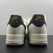 Cargar imagen en el visor de la galería, Air Force 1 07 Low Off White Black Gold MN5696-809
