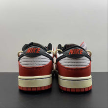 Cargar imagen en el visor de la galería, SB Dunk Low Chicago Bulls Deconstructed DD3363-100