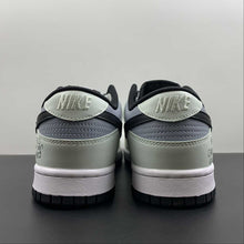 Cargar imagen en el visor de la galería, SB Dunk Low Light Green Rice Grey Black DD3696-255