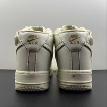 Cargar imagen en el visor de la galería, Air Force 1 07 Mid Beige White Khaki BY6899-692