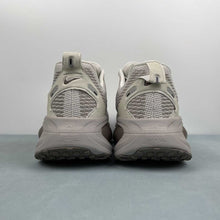 Cargar imagen en el visor de la galería, Nike Zoom Vomero 18 Ligth Bone Mink Brown Phantom HM6804-003