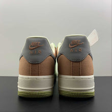 Cargar imagen en el visor de la galería, Air Force 1 07 Low Grey Grass Green Reddish Brown DG2296 015