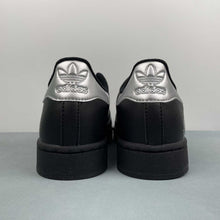 Cargar imagen en el visor de la galería, Adidas Superstar 2 Hello Kitty Black JH9977