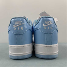 Cargar imagen en el visor de la galería, Air Force 1 07 Low Lackleder White Blue HP3656-533