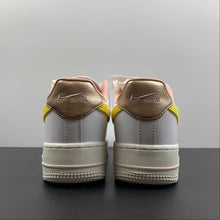 Cargar imagen en el visor de la galería, Air Force 1 Low Mama White Yellow Strike Phantom Pearl DV2183-100