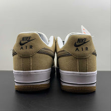 Cargar imagen en el visor de la galería, Air Force 1 07 Low Khaki Suede White Black HH9636-326