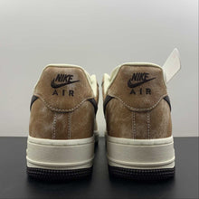 Cargar imagen en el visor de la galería, Air Force 1 Low Brown White Black BX5815-536