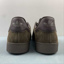 Cargar imagen en el visor de la galería, Adidas Gazelle Earth Strata Brown Gum IG4989