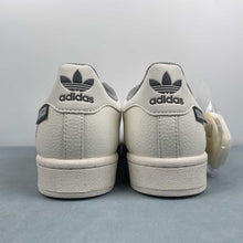 Cargar imagen en el visor de la galería, Adidas Superstar x Stussy HS3085