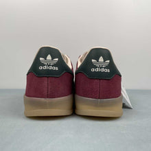 Cargar imagen en el visor de la galería, Adidas Gazelle Indoor Shared Shagrn Wonwhi JH5403