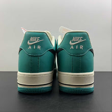 Cargar imagen en el visor de la galería, Air Force 1 07 Low SU19 Green Lake Bridge Black GH5696-302