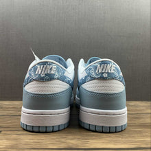 Cargar imagen en el visor de la galería, SB Dunk Low Essential Paisley Pack Worn Blue White DH4401-101