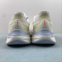 Cargar imagen en el visor de la galería, Air Zoom Structure 25 Sail Buff Gold Coconut Milk FV3635-171