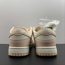 Cargar imagen en el visor de la galería, SB Dunk Low Sail Orange Pearl White DD1503-102