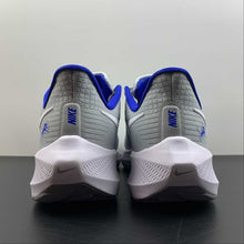 Cargar imagen en el visor de la galería, Air Zoom Pegasus 39 Detroit Lions Medium Silver Battle Blue DR2042-001