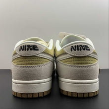 Cargar imagen en el visor de la galería, SB Dunk Low 85 White Brown Black DO9457-113