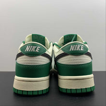 Cargar imagen en el visor de la galería, SB Dunk Low Lottery Black Malachite Pale Ivory DR9654-100
