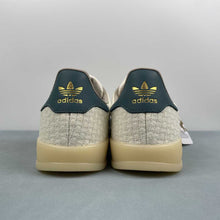 Cargar imagen en el visor de la galería, Adidas Gazelle Indoor Cream White Preloved Teal Wonder White JR3837