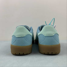 Cargar imagen en el visor de la galería, Adidas Bermuda Easy Mint Ice Mint Gum GY7387