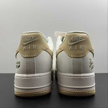 Cargar imagen en el visor de la galería, Air Force 1 07 Low White Light Brown BS8806-555