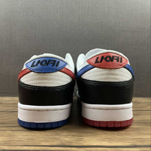 Cargar imagen en el visor de la galería, SB Dunk Low Seoul Black White Red Blue DM7708-100