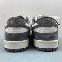 Cargar imagen en el visor de la galería, LV x SB Dunk Low White Dark Gray Brown FC1688-150