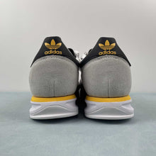 Cargar imagen en el visor de la galería, Adidas SL 72 RS Cloud White Core Black Spark IH4823