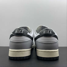 Cargar imagen en el visor de la galería, SB Dunk Low White Light Smoke Gray Black DD1503-117