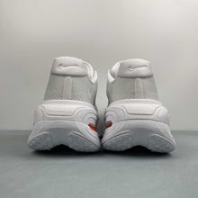 Cargar imagen en el visor de la galería, Nike Vomero Premium White Orange HQ2050-533