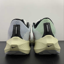 Cargar imagen en el visor de la galería, Air Zoom Pegasus 40 White Passionate Red Shy Blue FJ1051-100