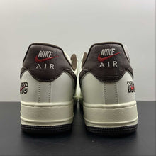 Cargar imagen en el visor de la galería, Air Force 1 07 Low NYC Beige Dark Red Black CM9612-023