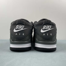 Cargar imagen en el visor de la galería, Air Jordan 4 RM Black White Red HF4334-004