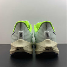 Cargar imagen en el visor de la galería, Air Zoom Pegasus 39 Barely Green Mint Foam Volt Cave Purple DH4071-301