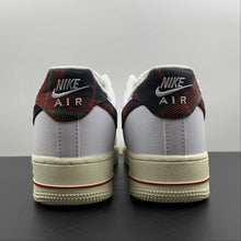 Cargar imagen en el visor de la galería, Air Force 1 07 LV8 Plaid Tartan White University Red DV0789-100